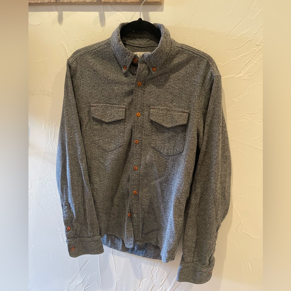 Medium Men’s Button Down Shirt
